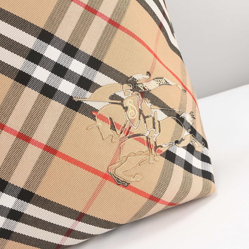 Bv*b*rry shopping bags